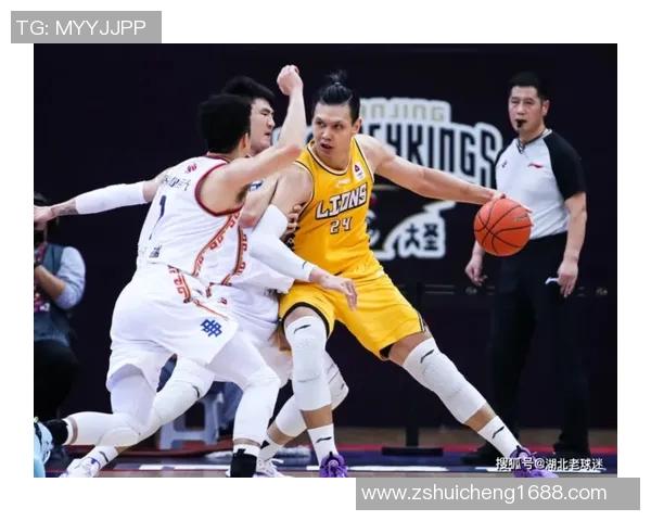 南京篮球队在邀请赛中以63分稳居积分榜首位展现强劲实力