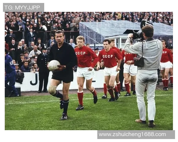 俄罗斯足球明星98的辉煌历程与对足球的深远影响分析